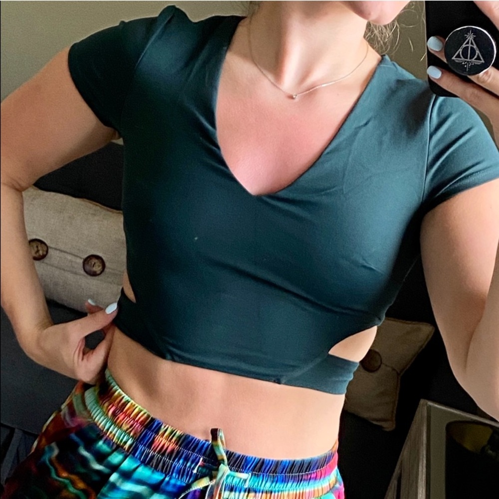 Bebe Crop Top